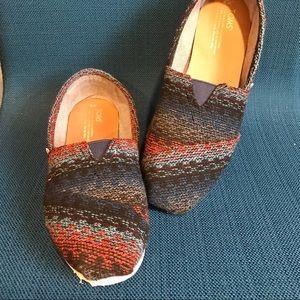 Toms shoes blue grey orange.